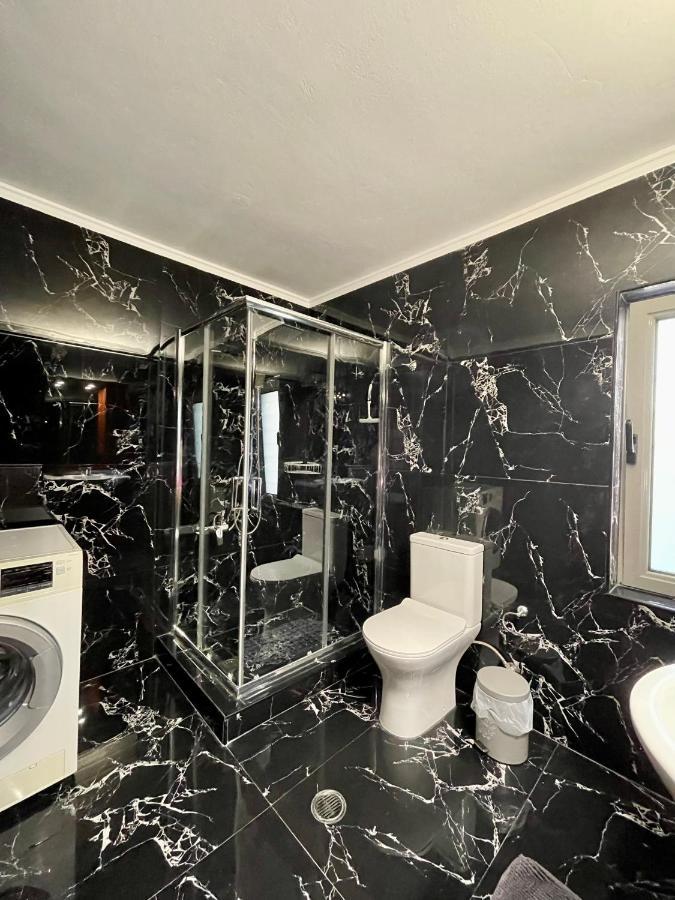 Aria Apartment Luaran gambar